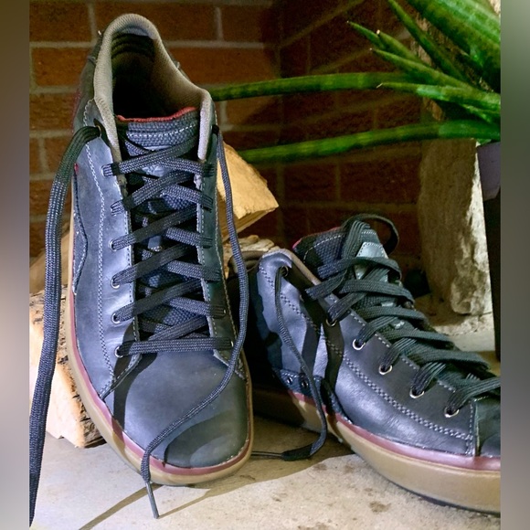 Skechers high top shoe size 10 1/2 NWOT - Picture 7 of 12